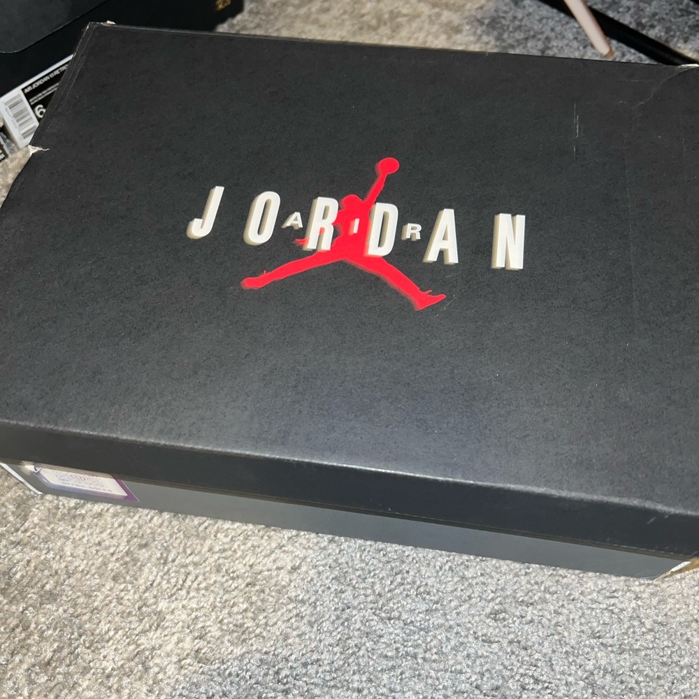 Jordan 5 - Picture 3 of 3